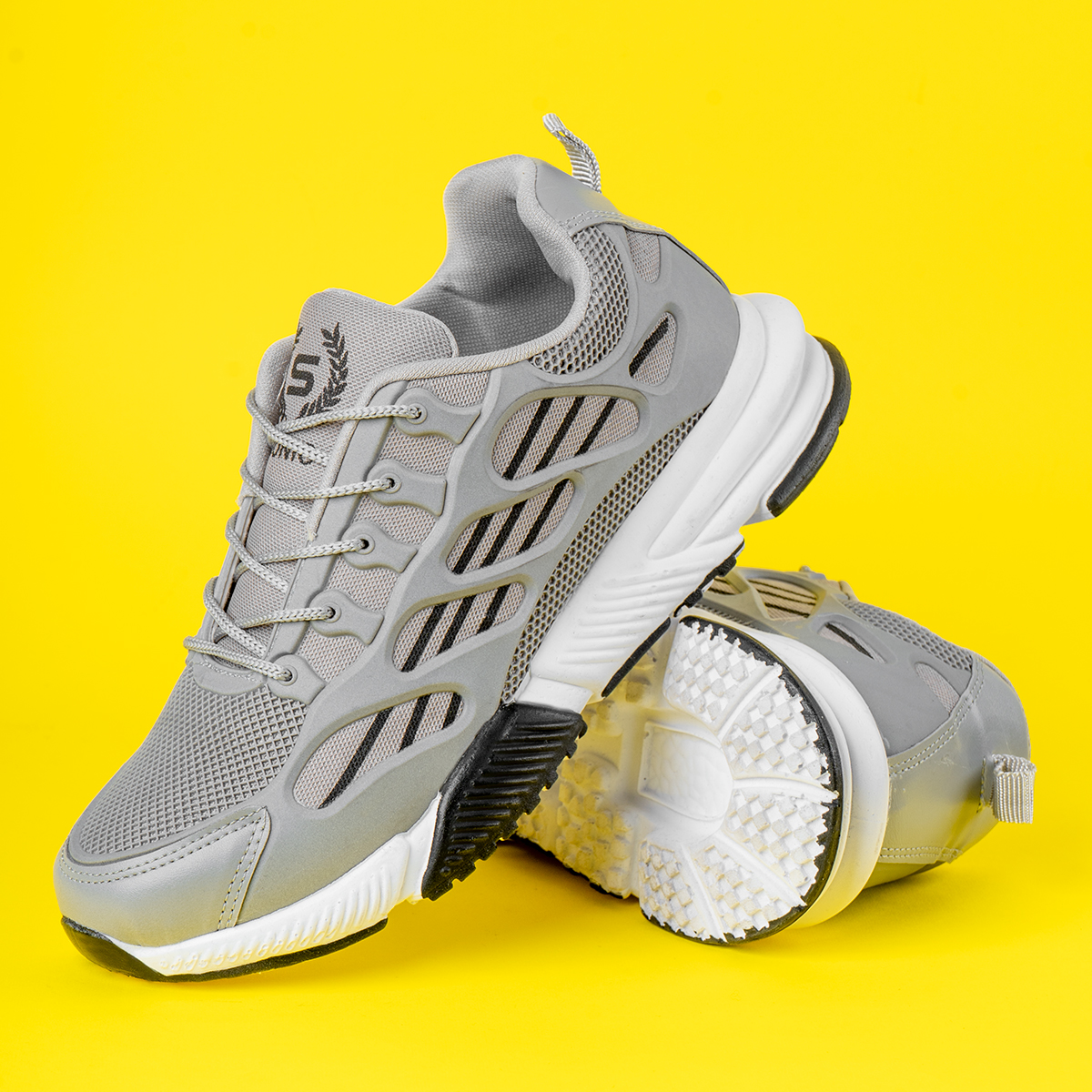 کفش ورزشی مردانه طوسی مدل Karvand